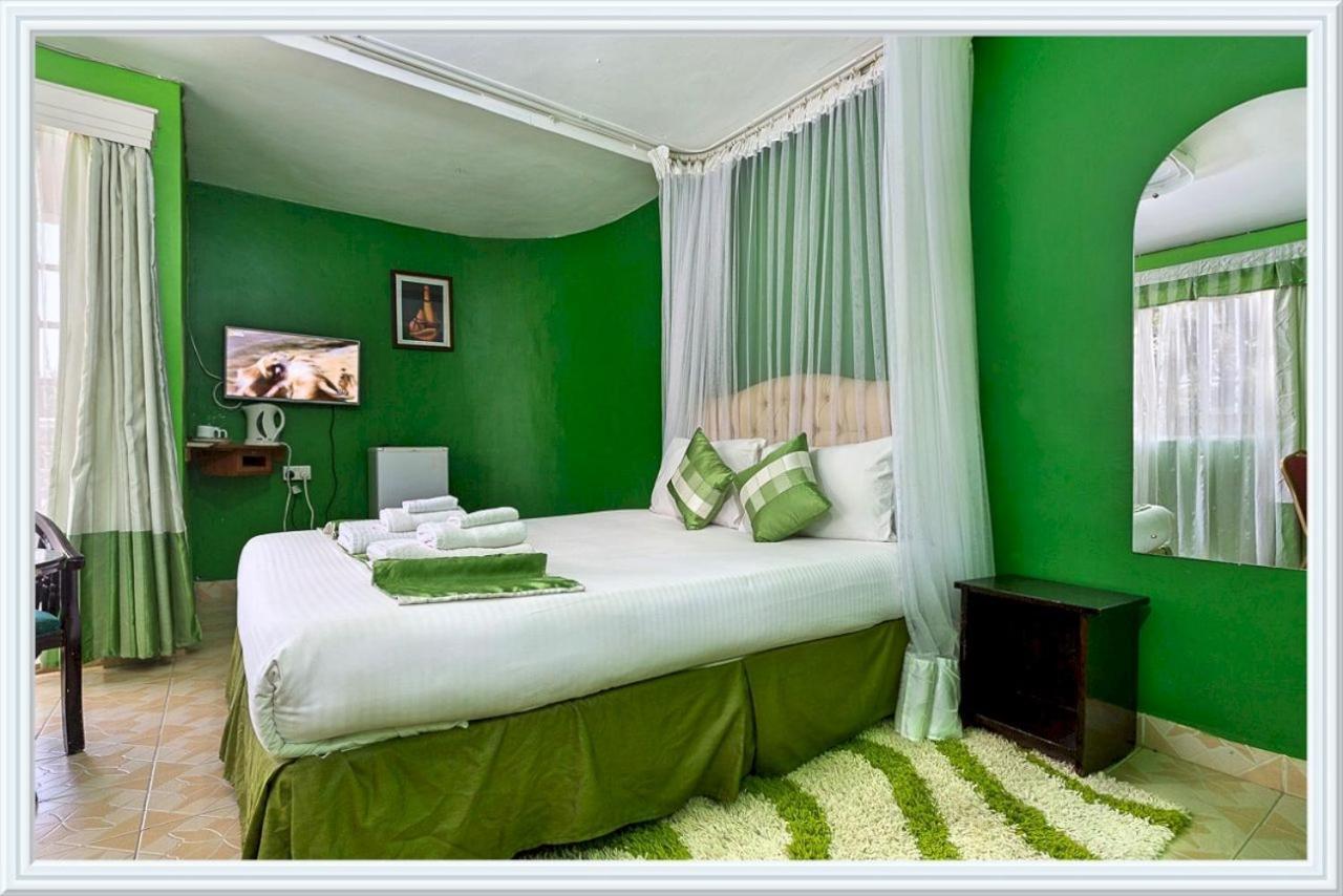 Milele Resort Nakuru Eksteriør bilde