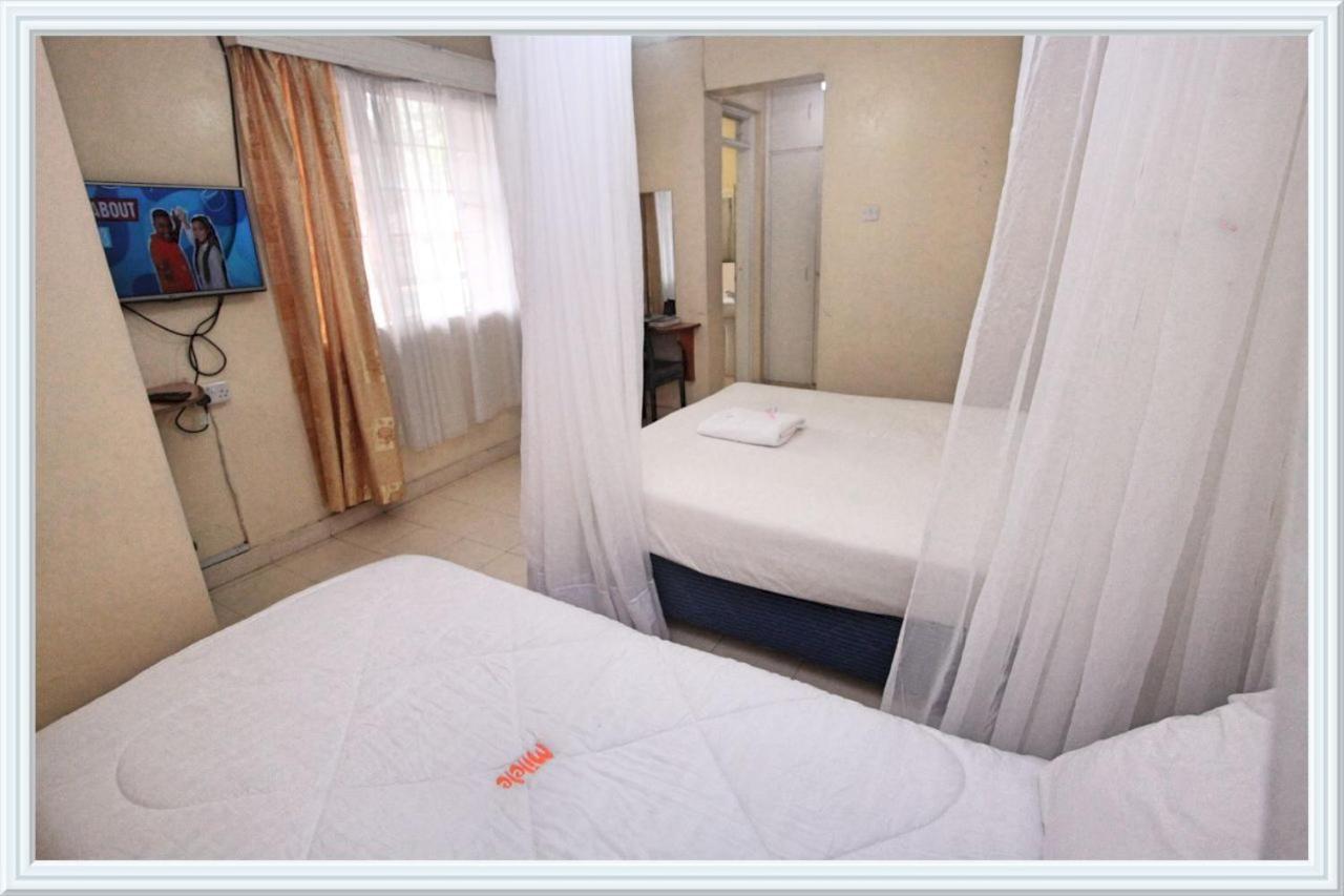 Milele Resort Nakuru Eksteriør bilde