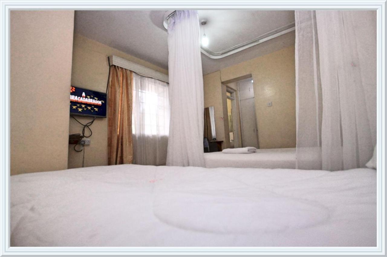 Milele Resort Nakuru Eksteriør bilde